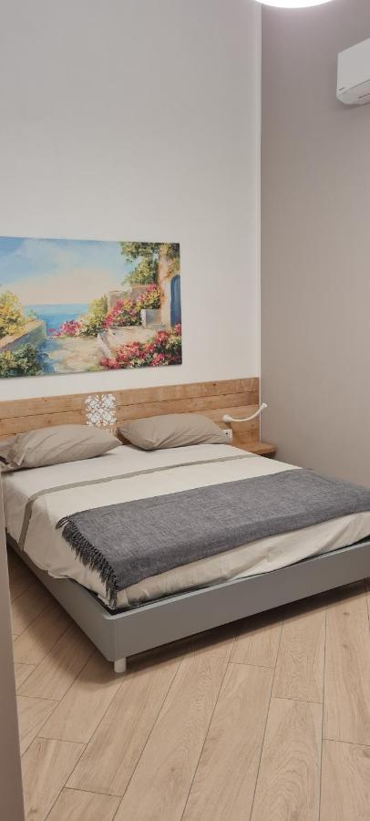 Euforia Napoli - Tre Sedi - Three Locations B&B 객실 사진