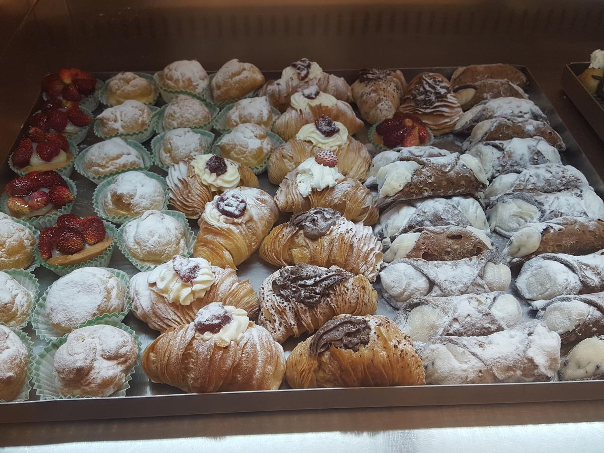 Euforia Napoli - Tre Sedi - Three Locations B&B 외부 사진